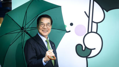 초록우산 회장 "영케어러·이주아동, 맘편히 공부하게 돕겠다" 