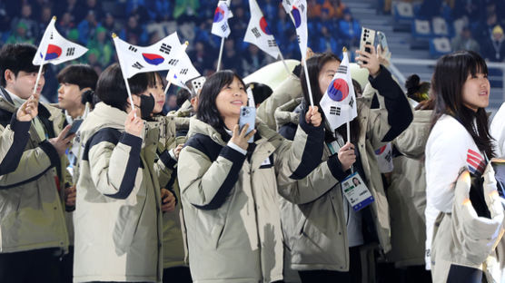 강릉과 평창을 밝힌 성화… K-공연으로 빛난 강원 겨울청소년올림픽