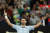 호주오픈 8강 진출을 확정하고 기뻐하는 남자 테니스 세계 1위 노박 조코비치. 대회 2연패와 메이저 25승이 목표다. [AFP=연합뉴스]