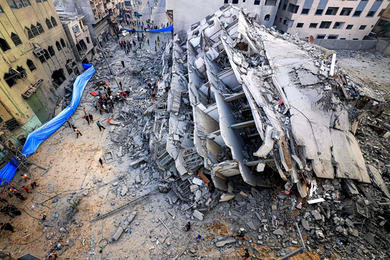 "하마스 공습 도운 UN직원들, 여성 납치·집단농장 학살 가담"