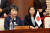 가미카와 요코 일본 외무상. 공동취재