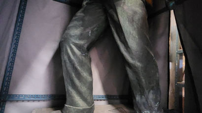 광복군 총사령 동상의 수난…7년째 곰팡이 핀 창고에 갇혔다 [영상] 