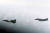 1981년 시드라만에서 상호 요격 중인 미국 해군의 F-4J(뒤)와 리비아 공군의 MiG-23MS. 미국과 소련의 대표적인 3세대 전투기들이나 개발과 배치는 10년이 넘는 차이를 보였다. 위키피디아