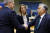 1일 벨기에 브뤼셀에서 열린 EU 특별정상회의에서 빅토르 오르반 헝가리 총리(오른쪽)가 카를 네하메르 오스트리아 총리(왼쪽), 로베르타 메촐라 유럽의회 의장과 악수하고 있다. [AP=연합뉴스]