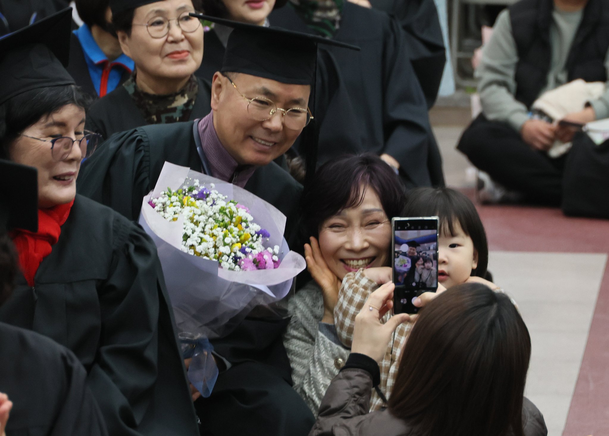 송봉근 기자