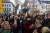 유럽 농민들이 지난 1일 벨기에 브뤼셀 유럽의회 건물 주변에서 EU 농업 정책에 항의하는 시위를 벌였다. AP=연합뉴스