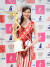 카롤리나 시노가 지난 22일 일본 도쿄에서 열린 미스 재팬 대회에서 우승자로 선정된 뒤 트로피를 든 모습. EPA=연합뉴스