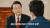 윤석열 대통령이 7일 오후 KBS 1TV를 통해 방송된 '특별대담 대통령실을 가다'에서 김건희 여사 파우치 논란과 관련해 앵커의 질문을 받고 있다. 연합뉴스