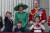 윌리엄 왕세자의 가족. 오른쪽부터 반시계 방향으로 윌리엄 왕세자, 케이트 미들턴 왕세자빈, 조지 왕자, 루이스 왕자, 샬럿 공주. AP=연합뉴스