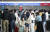 설 연휴를 하루 앞둔 8일 인천국제공항 제1여객터미널 출국장이 이용객들로 붐비고 있다. 뉴스1