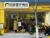 2023년 1월 28일 시엔위의 오프라인 매장 '시엔위 리사이클 샵 (閑魚循環商店)' 앞에 지역 주민들이 모여 있다. 샤오홍수 갈무리