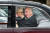 영국 찰스 3세 국왕이 지난해 2월 6일(현지시간) 부인 커밀라 왕비와 함께 차를 타고 클래런스 하우스를 떠나고 있다. AFP=연합뉴스