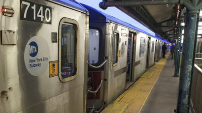대낮 美 뉴욕 지하철서 총격 사건…1명 사망·부상자 다수