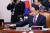 김도읍 법제사법위원장(국민의힘)이 15일 오전 서울 여의도 국회에서 열린 박성재 법무부 장관 후보자에 대한 인사청문회에서 의사봉을 두드리고 있다. 뉴스1.