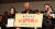 이중근 부영그룹 회장이 지난 5일 서울 중구 부영빌딩에서 열린 시무식에서 직원 가족에게 출산장려금을 전달한 뒤 기념촬영을 하고 있다. 연합뉴스
