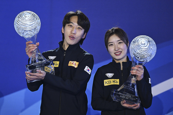 박지원-김길리 쇼트트랙 월드컵 동반 종합 우승
