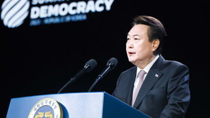 바이든 주도 '민주주의 정상회의' 내달 한국에서 열린다