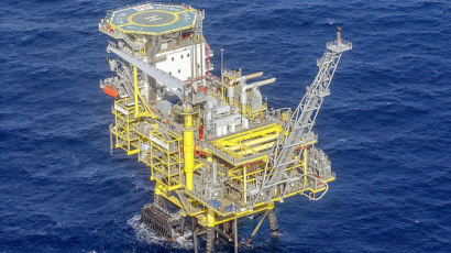 [단독] 동해에 석유구멍 24개...석유공사, 10% 가능성 뚫는다