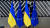 우크라이나 국기와 유럽연합(EU) 깃발. AFP=연합뉴스