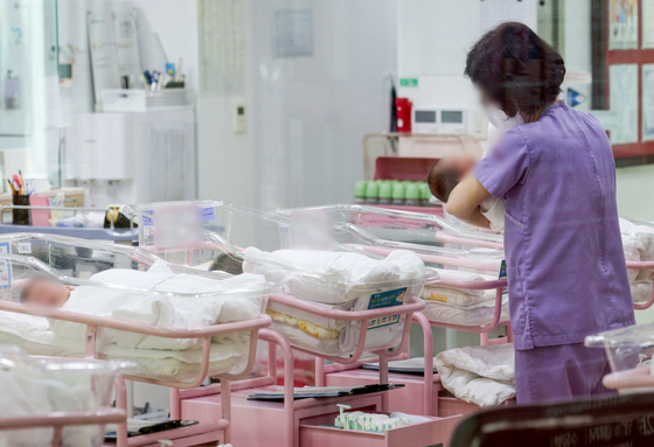 1년간 전국 韓여성 만났다 BBC가 본 출산율 세계 꼴찌 이유 썸네일