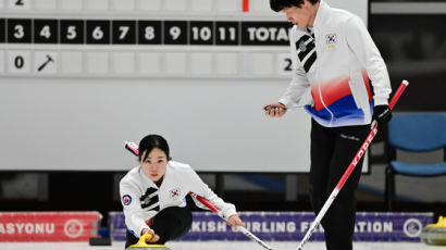 청각 장애 컬링 윤순영-김지수, 한국 최초 겨울데플림픽 은메달