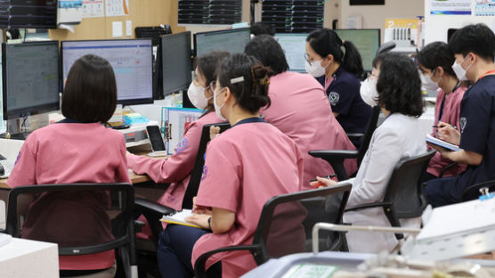 사망선고도 간호사가 한다…의사 업무 무분별 전가 심각한 병원