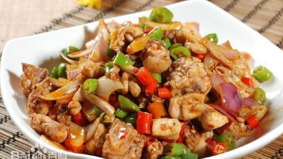 [윤덕노의 식탁 위 중국] 천년 역사(?)의 매운 닭고기, 동안쯔지(東安子鷄)