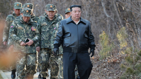 김정은, 중요작전 훈련기지 찾아 “전쟁준비 강화의 새로운 전성기”