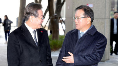 민주당, 김부겸에 선대위원장 제안…"통합과 상생 수용하면 맡을 것"