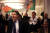 포르투갈 극우정당 체가의 지지자들이 선거가 끝난 후 출구조사 결과를 보고 환호하고 있다. AFP=연합뉴스