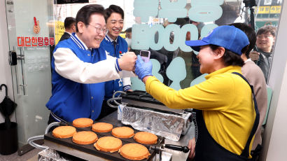 용인 찾아 이언주, 부승찬 지원 나선 이재명 대표