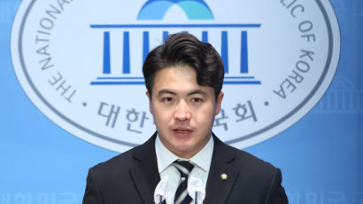 오영환 "민주당, 다른 의견 내면 제거"…탈당 후 새로운미래 합류