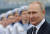 블라디미르 푸틴 러시아 대통령이 지난 2022년 7월 31일 상트페테르부르크에서 해군 퍼레이드에 참여하고 있다. 로이터=연합뉴스