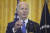 조 바이든 미국 대통령이 18일(현지시간) 워싱턴 DC 백악관 이스트룸에서 열린 ‘여성 역사의 달’ 리셉션에서 연설하고 있다. AP=연합뉴스