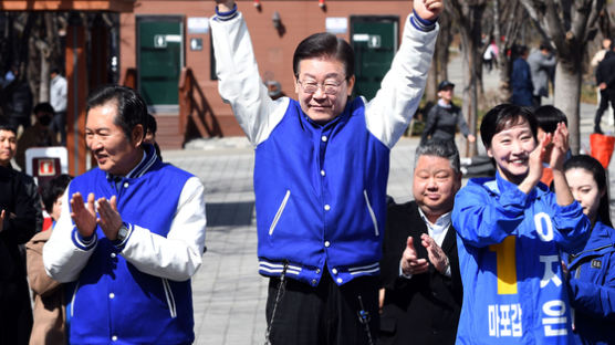 이재명 대장동 재판 불출석 파행…재판부 “강제소환 고려”