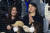 18일 서울 고척스카이돔에서 열린 팀 코리아와 로스앤젤레스(LA) 다저스의 미국 프로야구(MLB) 서울시리즈 연습 경기. 다저스 오타니 쇼헤이의 아내 다나카 마미코(오른쪽)가 관전하고 있다. 연합뉴스