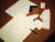 세컨드 스킨 가죽에 트리플 스티치 슈즈 디자인과 패턴을 놓아본 모습. 사진 제냐