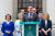 리어 버라드커(가운데) 아일랜드 총리가 20일(현지시간) 긴급 기자회견을 열고 사임을 발표하고 있다. EPA=연합뉴스