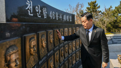 백령도 찾은 신원식 국방 “北 순항미사일·어뢰 기습도발 땐 원점 초토화”