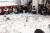 광주비엔날레 미미 박의 설치작품 ‘파란 만화경 안에서의 웅얼거림’ 전경. [사진 부산·광주비엔날레]