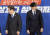 이재명 더불어민주당 대표(왼쪽)가 지난 3월 5일 서울 여의도 국회에서 조국 조국혁신당 당대표를 접견했다. 이날 참석자들이 자리에 착석하기 위해 이동하고 있다. 전민규 기자