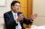 박형준 부산시장이 지난해 10월 부산시청 집무실에서 엑스포 유치 전략을 설명하고 있다. 송봉근 기자