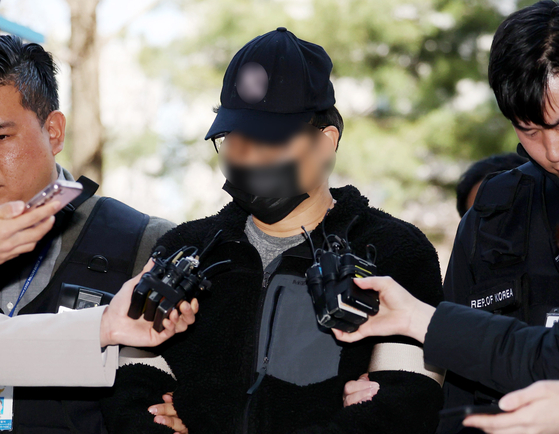 양산 사전투표소 불법 카메라 설치 도운 50대 공범도 구속