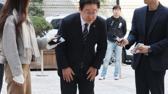 대장동 재판 출석한 이재명 “정치검찰탓 선거 집중 못해”