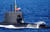 일본 해상자위대의 우즈시오급 잠수함이 지난 2022년 11월 6일 일본 도쿄 남쪽 요코스카 앞바다 사가미만에서 열린 해상자위대 창설 70주년 기념 국제관함식에서 항해하고 있다. 로이터=연합뉴스