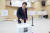 4·10 총선 사전투표가 시작된 5일 윤석열 대통령이 부산 명지1동 사전투표소에서 투표를 하고있다. 사진기자협회