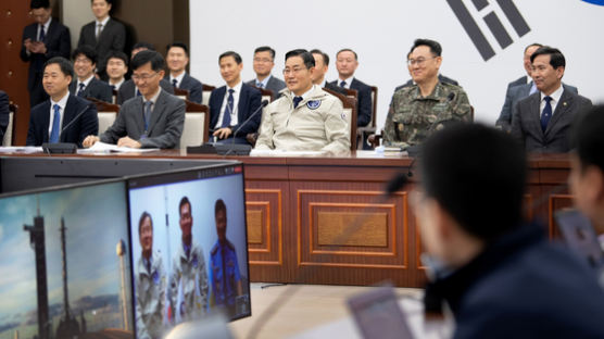韓 정찰위성 2호 발사…악천후에도 北 감시할 '고성능 눈' 생겼다