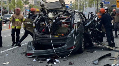 차량 트렁크 넣어둔 캠핑용 가스통 폭발…60대 운전자 화상
