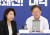 더불어민주당 이재명 대표가 지난해 9월 8일 국회 천막농성장을 찾은 정의당 심상정 의원과 대화하고 있다. 연합뉴스
