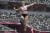 스테프 리드가 2021년 8월 28일 일본 도쿄 국립경기장에서 열린 2020 패럴림픽 여자 멀리뛰기 결승에서 경기를 펼치고 있다. AP=연합뉴스